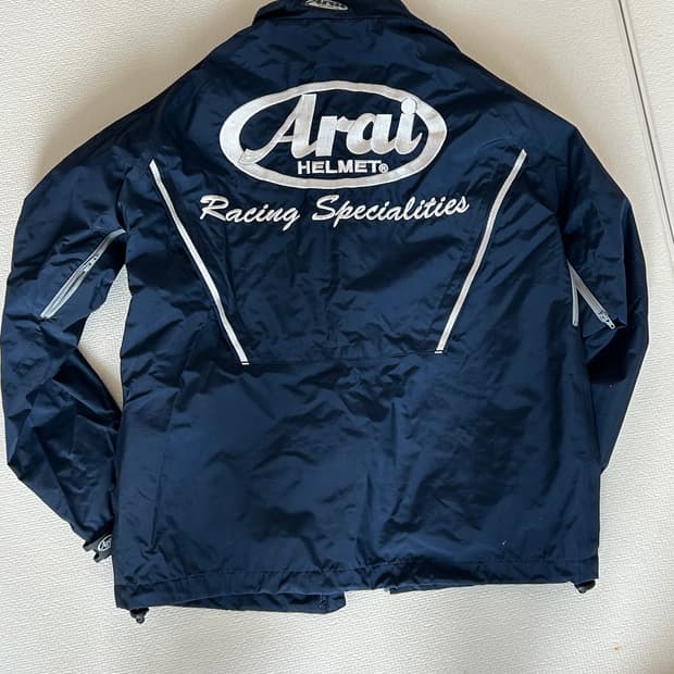 Arai 자켓