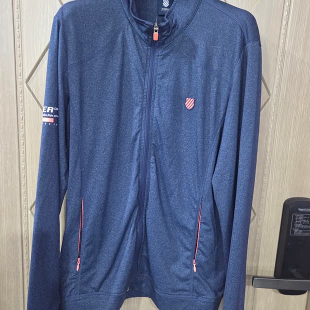 남성 케이스위스 집업