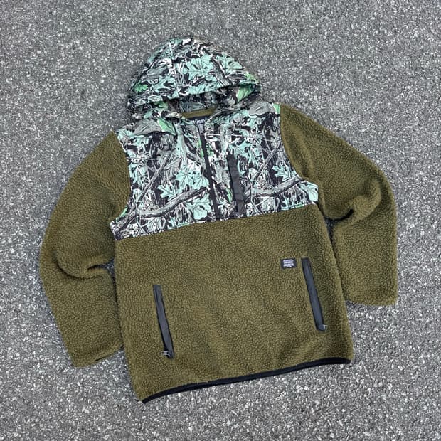 STUSSY 스투시 X 홀덴 카모 스노우 플리스 아노락