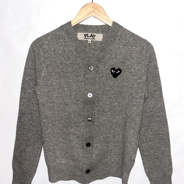 정품 꼼데가르송 플레이 가디건 그레이 S