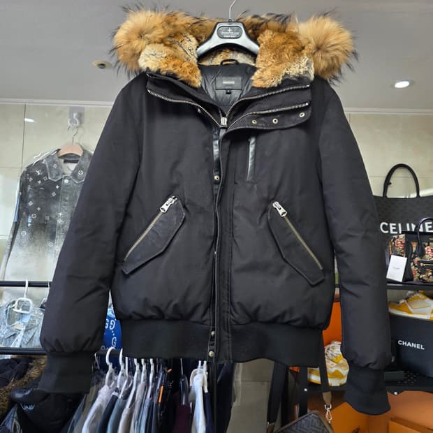 [제품명:맥케이지 딕슨 브라운 퍼 숏 다운 패딩 자켓]

》제품 설명
가