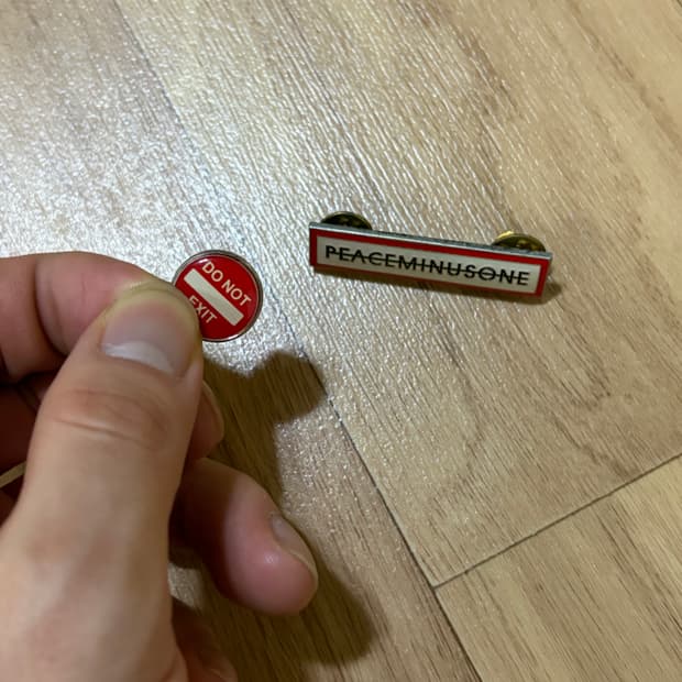 피스마이너스원 핀 뱃지 브로치