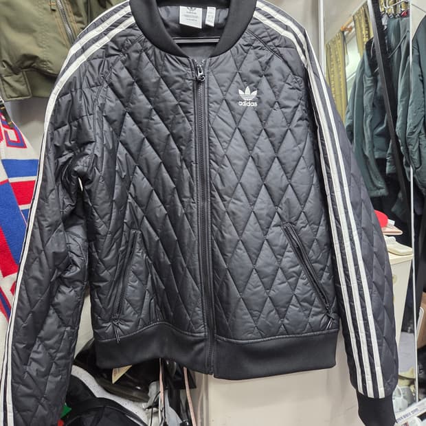 아기다스  퀼팅   삼선자켓