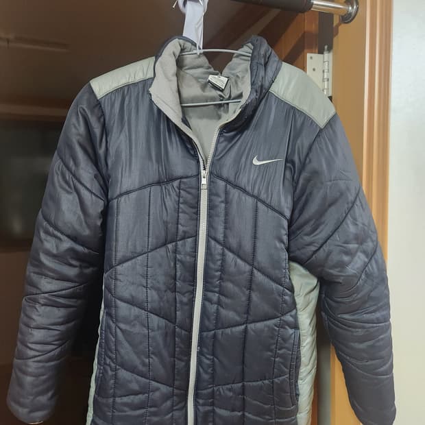 나이키 경량패딩