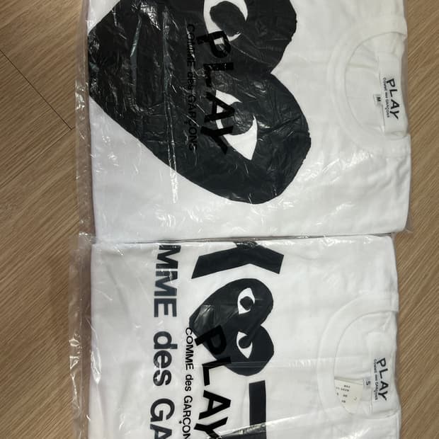 [새상품]꼼데가르송 반팔 티셔츠
