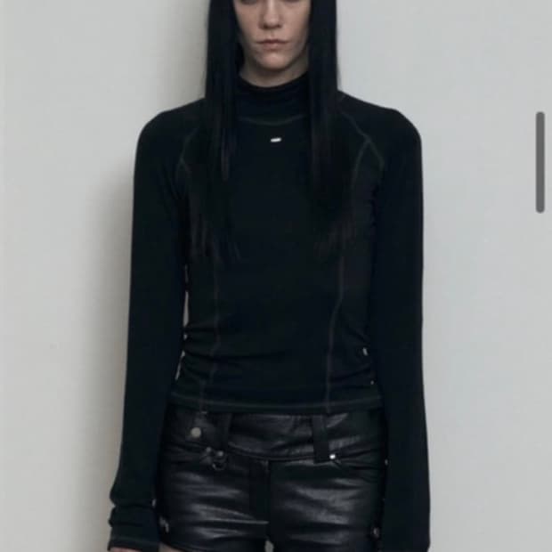 보헤미안서울 hairy wool turtleneck tee