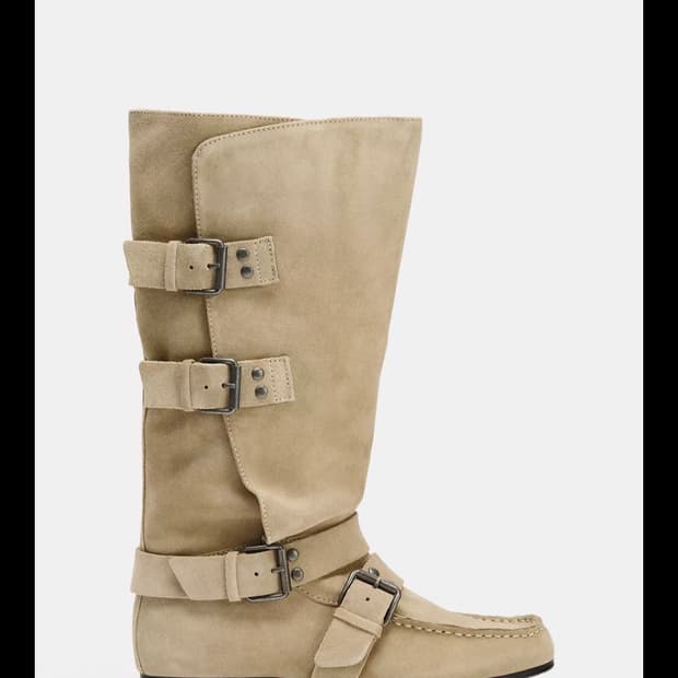 Zara 스웨이드 버클부츠 245