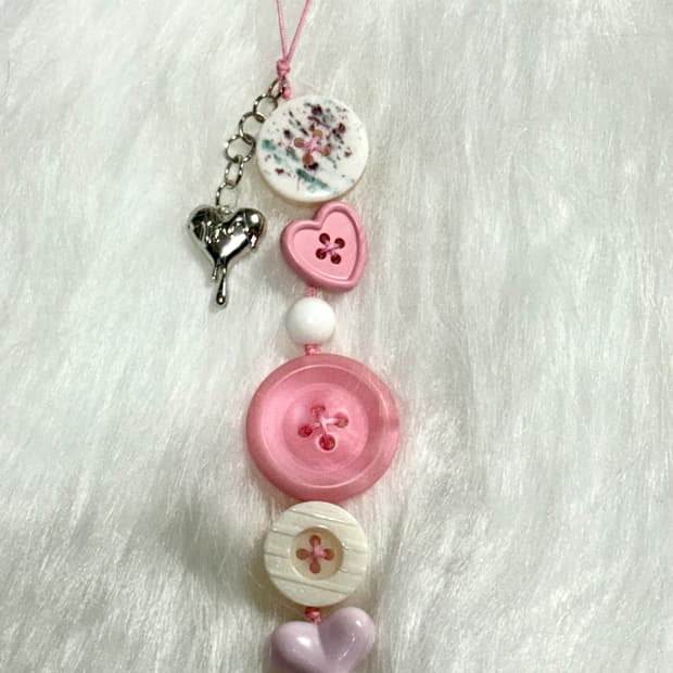 gesumchure 핑크 버튼 하트 스트랩