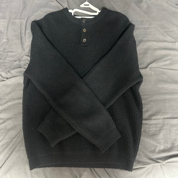 르아르 오버핏 헨리넥 니트 블랙