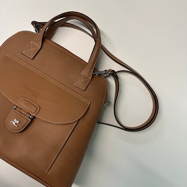 Courreges 꾸레쥬 빅토트백