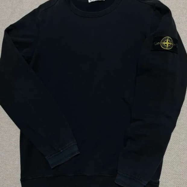 스톤아일랜드 맨투맨 블랙