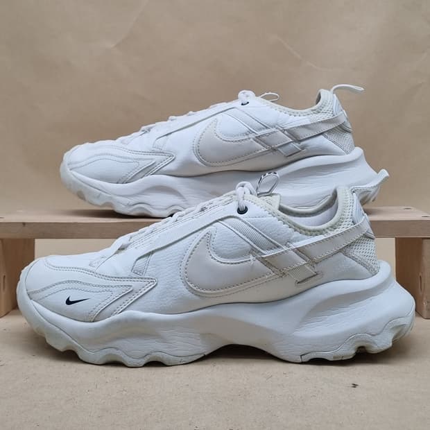 나이키 TC 7900 남성 운동화 280