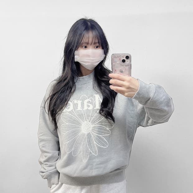 마르디메크르디 플라워 맨투맨 그레이