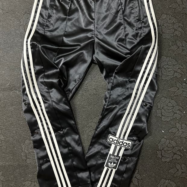 아디다스 사틴 아디브레이크 팬츠 블랙 (S사이즈)