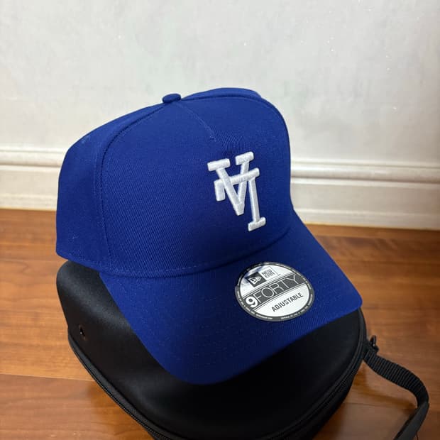 New Era제품 Los Angeles Dodgers 거꾸로 로고