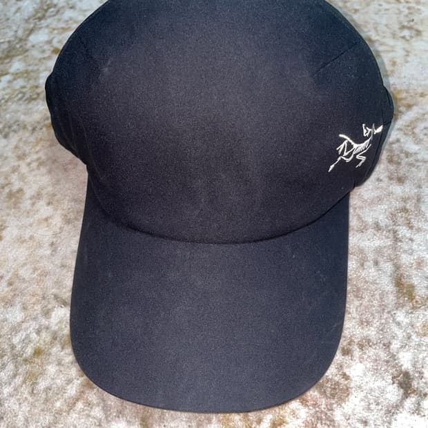 아크테릭스 Arc’teryx 칼버스  캡  L/XL