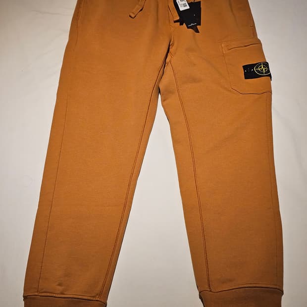 스톤아일랜드  가먼트 다이드 코튼 플리스 카고 스웨트팬츠 (새 상품)