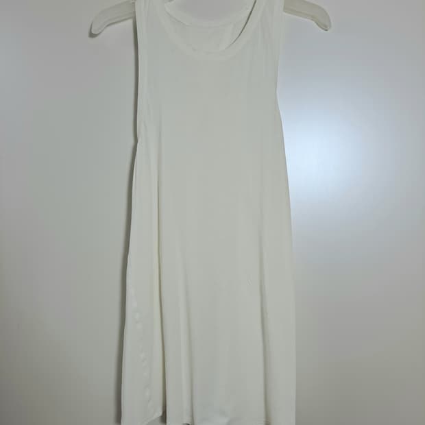 Lululemon ivory Tie Back Tank, M