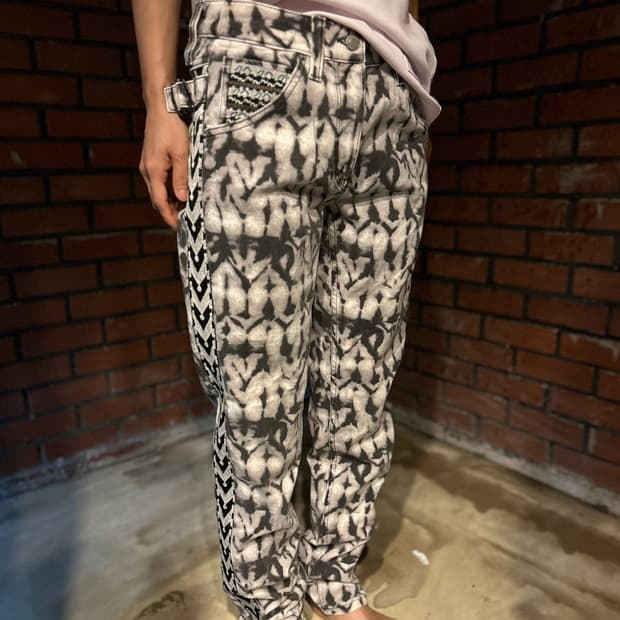 Graphic Tribal Tie-Dye Denim🦏