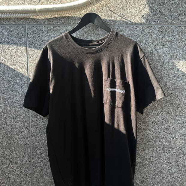 크롬하츠 스크롤라벨 티셔츠