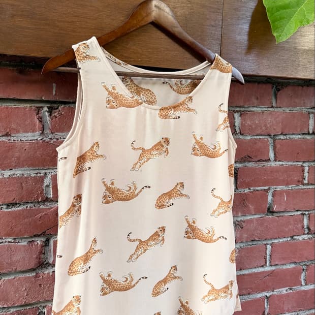 Leopard sleeveless top