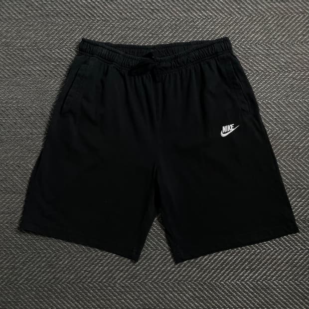 나이키 NSW 퓨추라 스우시 로고 스웻 쇼츠o 4049