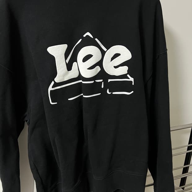 Lee 블랙 로고 맨투맨 S