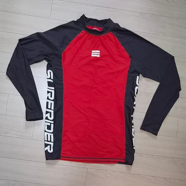 서프라이더 래쉬가드입니다. L size(100/175)