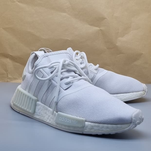 아디다스 NMD R1 운동화 255
