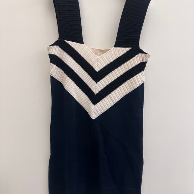 로우클래식 니트원피스