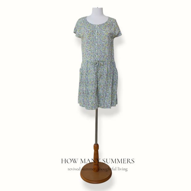 어스뮤직앤에콜로지 잔꽃 원피스 F 레이온 핀턱 허리스트링
