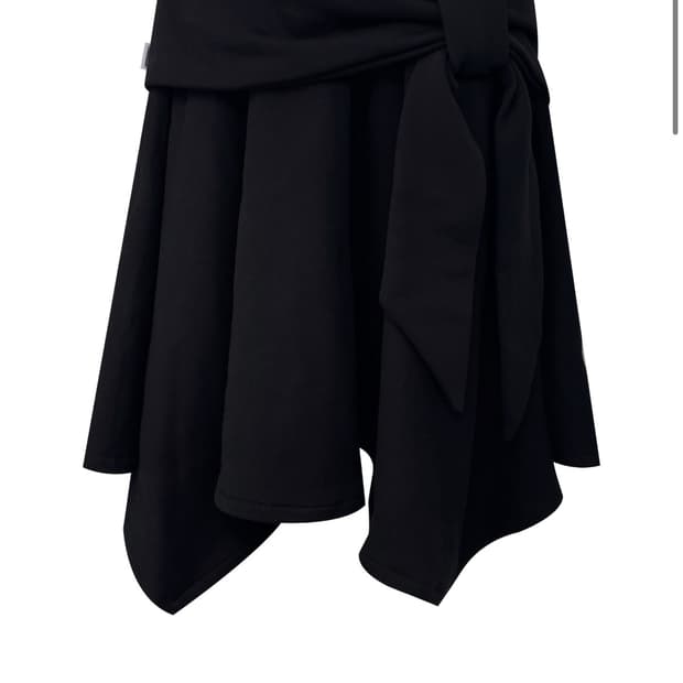 체메씨 BOW UNBALANCED SKIRT (BLACK)