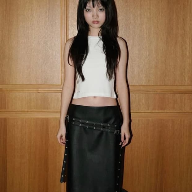 데어드 레더 스트랩 미디 스커트