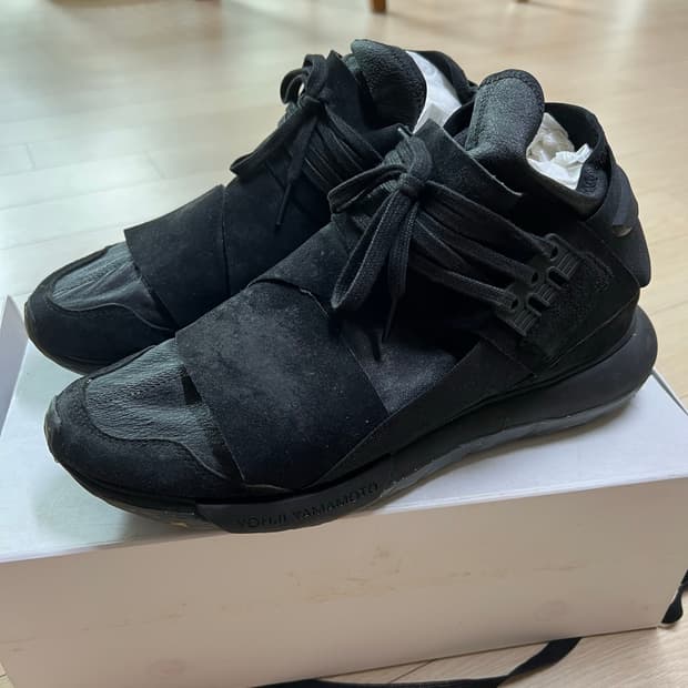 Y-3 Qasa 콰사 트리플 블랙
