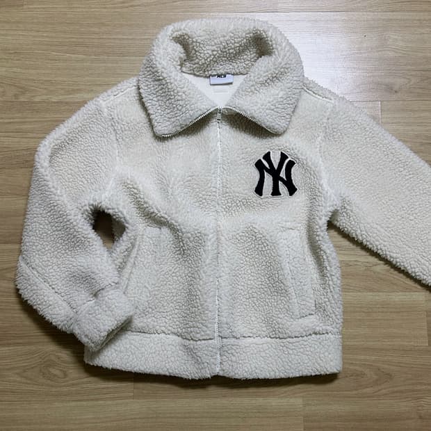 엠엘비 MLB 아이보리 왕 귀욤 뽀글이 자켓 (여성) 이코 솜빈티지 어항