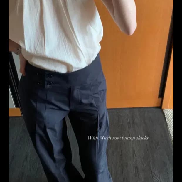 르에 Lea MIRTH ROW BUTTON SLACKS