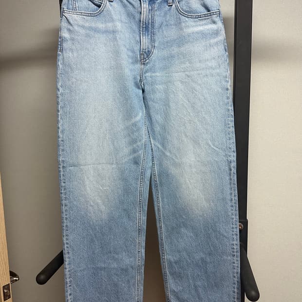 유니클로 jw앤더슨 스트레이트 진 32