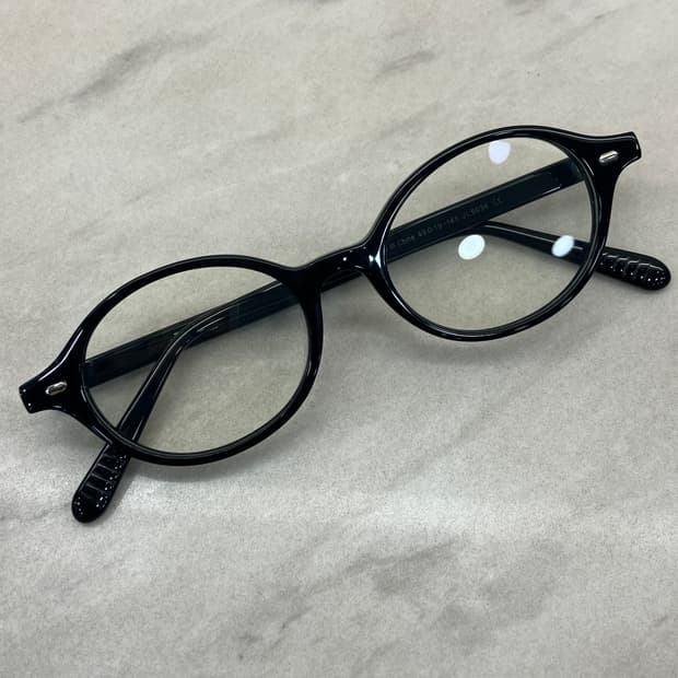 하츠 Hatz 긱시크 블랙 오벌 뿔테