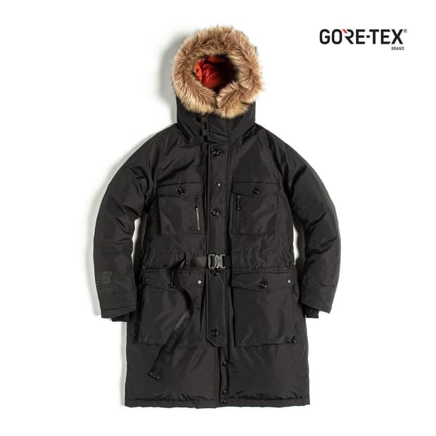 뉴발란스x이스트로그 고어텍스 구스다운 블랙파카