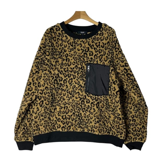 [BEAMS HEART] 빔즈하트 레오파드 플리스 포켓 맨투맨