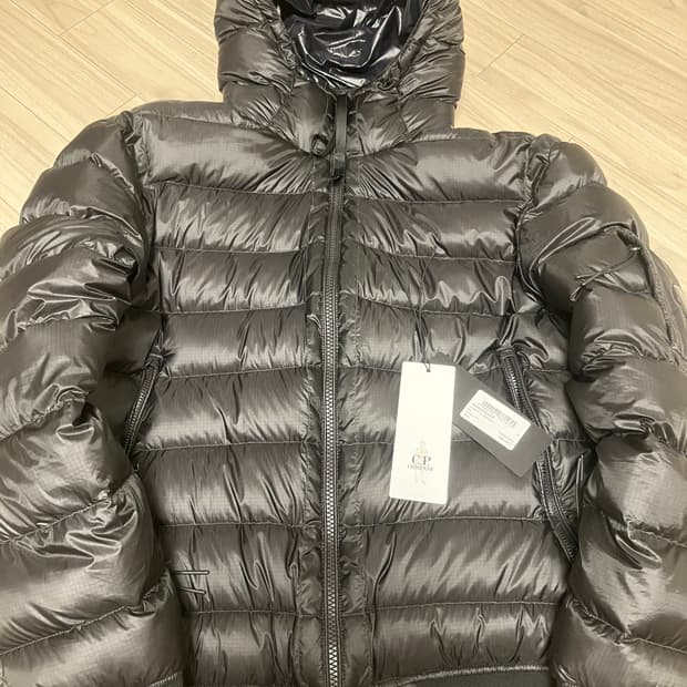 CP컴퍼니 DD쉘 다운 자켓 블랙M
