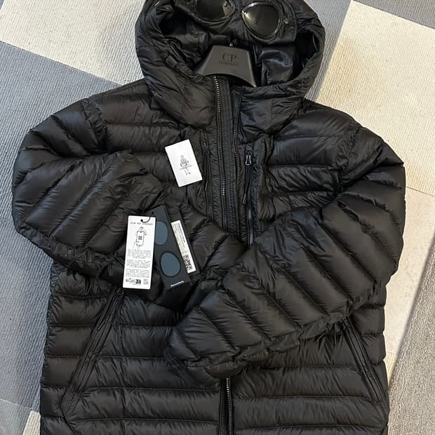 (25FW) CP컴퍼니 dd쉘 고글 다운 자켓 판매합니다