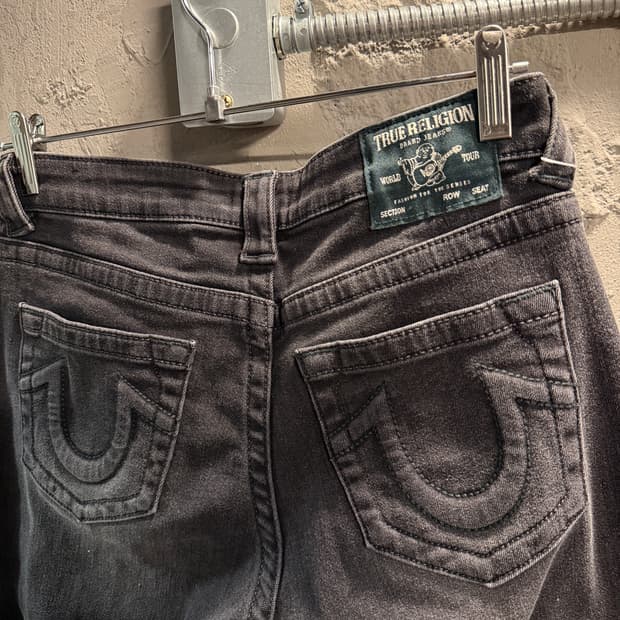 트루릴리전 블랙 워시 데님 팬츠 28