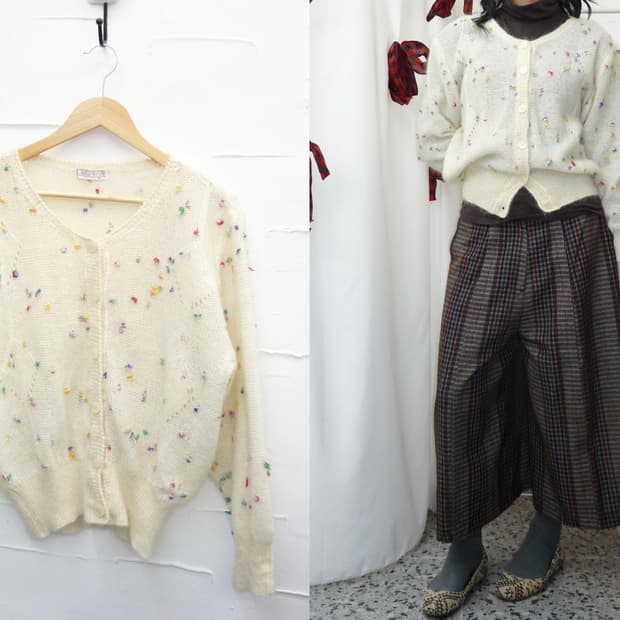 Pop point ivory cardigan