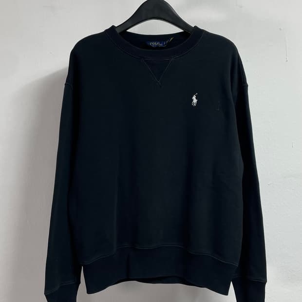 폴로 랄프로렌 블랙 라운드 맨투맨 (on.174)  