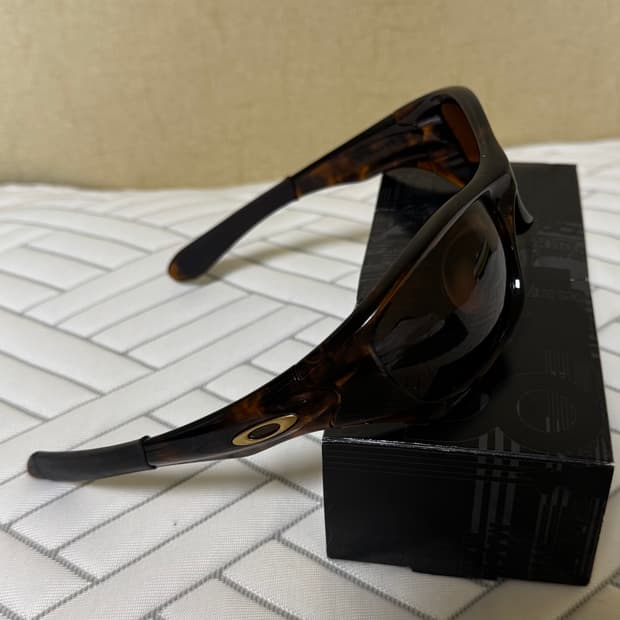 오클리 핏불 레오파드 루트비어