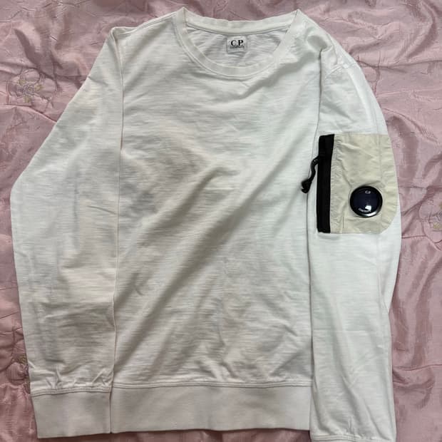 C.P 컴퍼니 롱슬리브