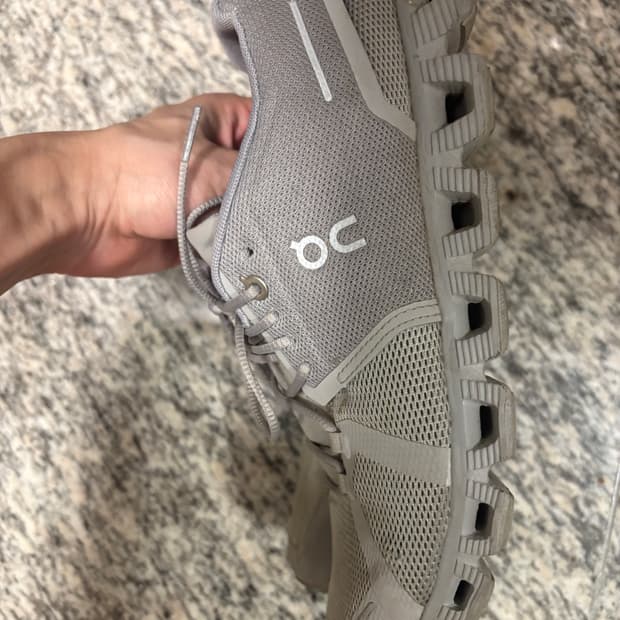 온러닝 클라우드5 그레이 265 (사용감있음) 