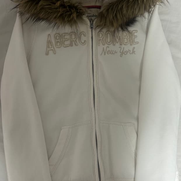 아베크롬비 y2k 슬림핏 퍼 털 퍼후드집업 울프죠 후집
