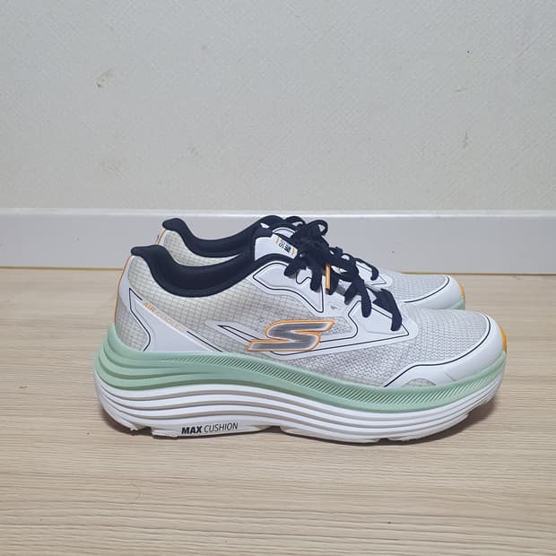 스케쳐스 맥스쿠셔닝 운동화 270